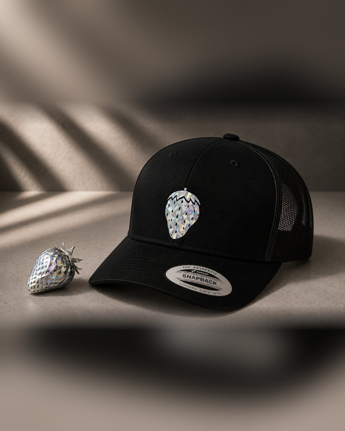 Casquette Fraise Hologramme — vue 1
